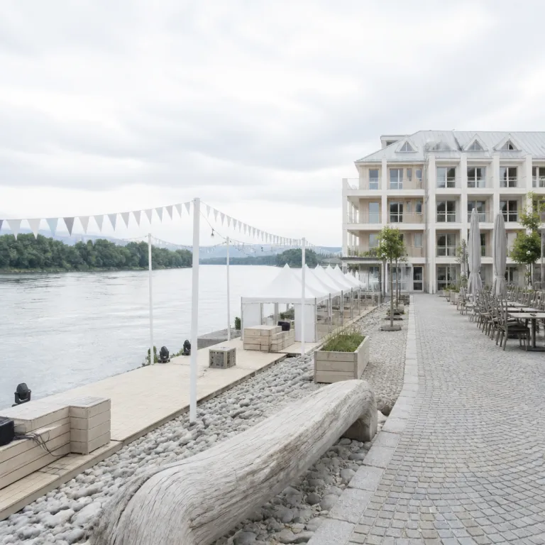 Mid-July in Serbia: when the cities empty, the rivers fill and the festivals take over